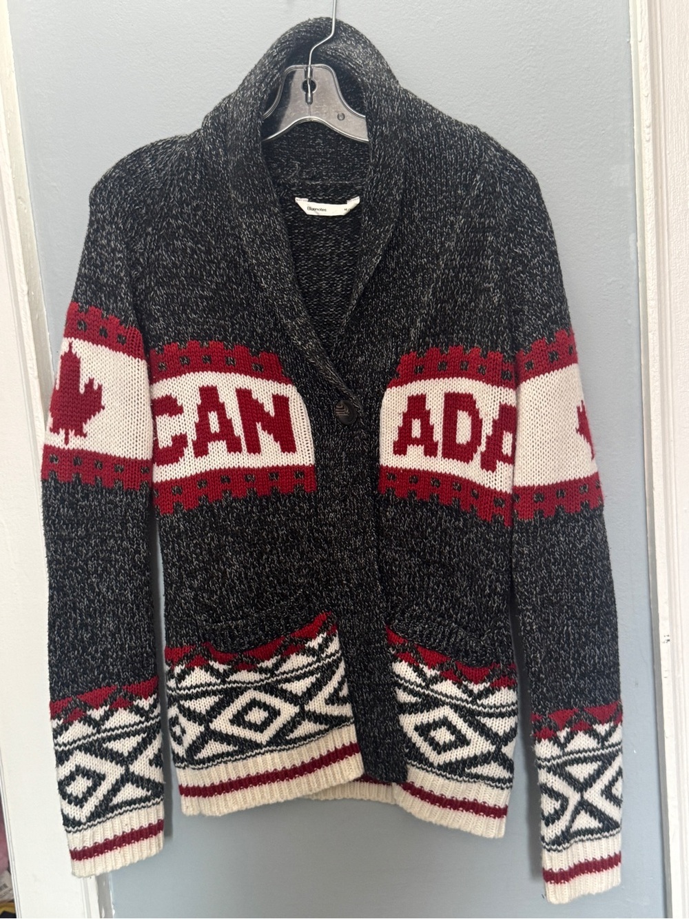 Elbows Up Womens Canada Shawl Collar Knit Cardigan Sweater Grey Red Cream Medium